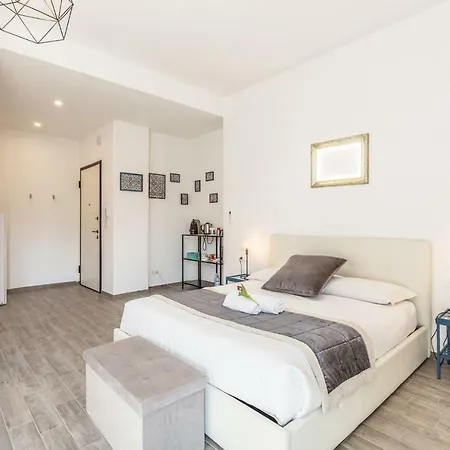 Central City Rooms Executive Suite Bologna Buitenkant foto