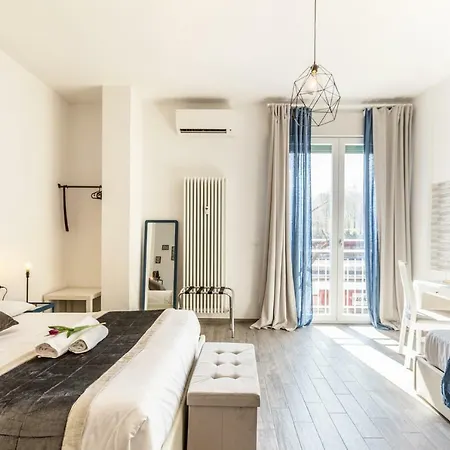 Central City Rooms Executive Suite Bologna Buitenkant foto