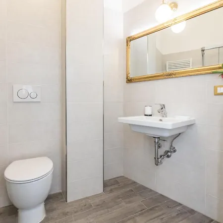 Central City Rooms Executive Suite Bologna Buitenkant foto